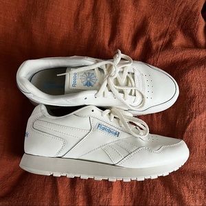 7.5 womens reebok sneakers